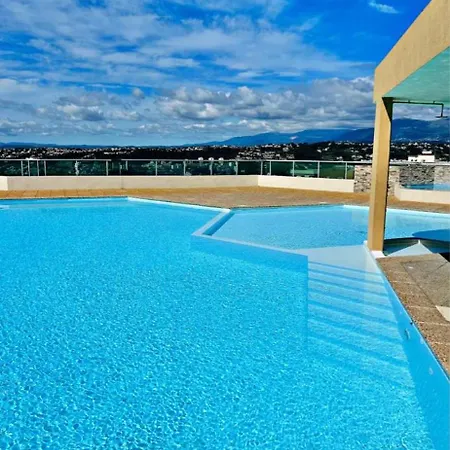2 Pieces Avec Piscine Et Vue Et Climatisation Apartment