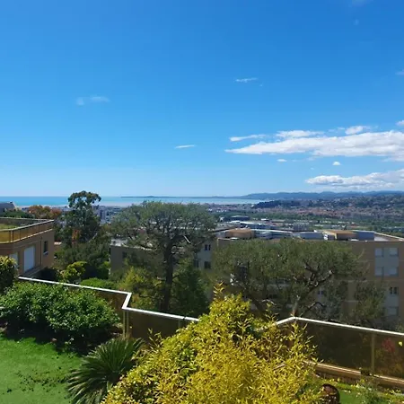 Appartamento 2 Pieces Avec Piscine Et Vue Et Climatisation